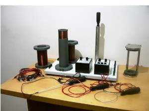Электромагнитная индукция. Индуктивность и емкость в контуре переменного тока, ФДЭ-003м